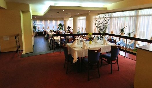 Hotel cu hale si teren 9243 mp in Sector 6 Bucuresti