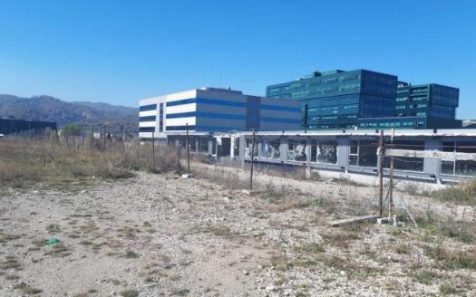 Teren 4388 mp si constructie nefinalizata in Brasov