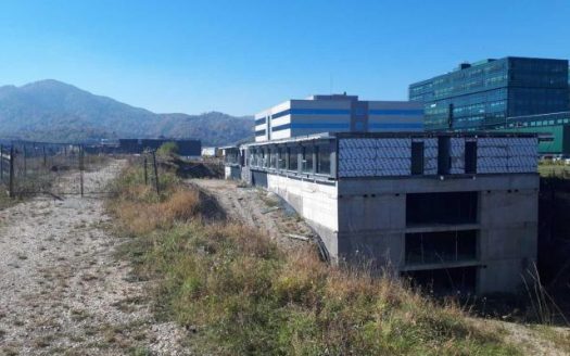 Teren 4388 mp si constructie nefinalizata in Brasov