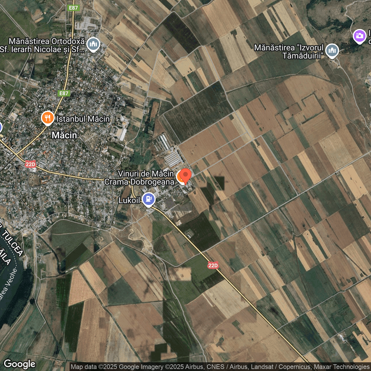 Teren cu constructii vinificatie Macin Tulcea